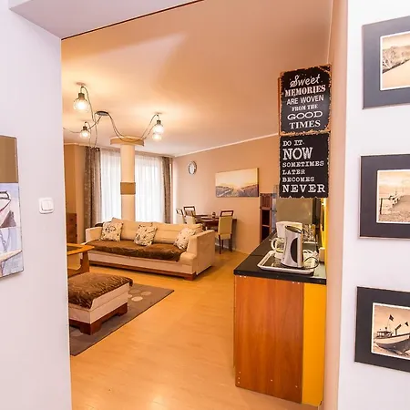 Delux Port Apartment *